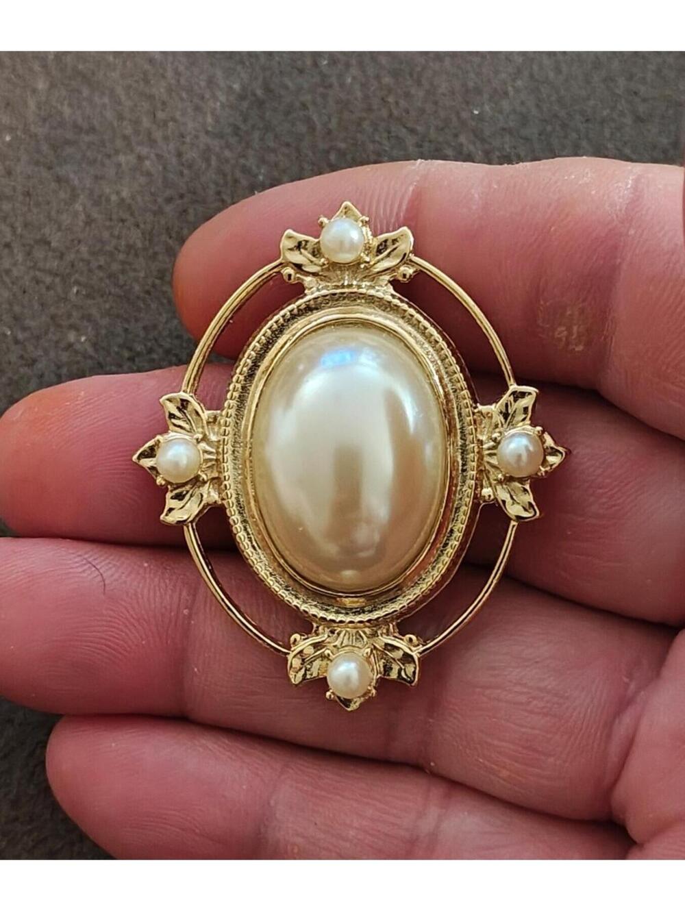1970/80s Victorian Style Gold Tone Brooch With An Oval Faux Mabe Pearl Cabochon